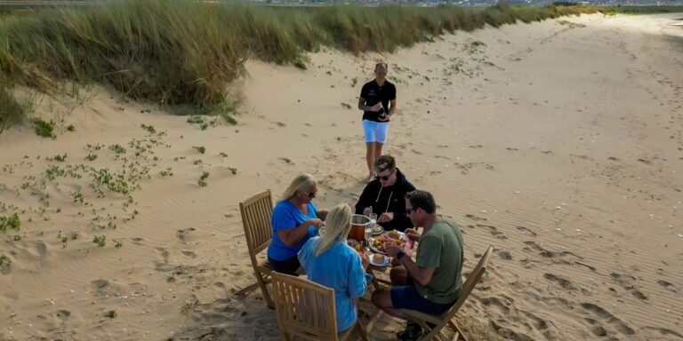 exclusive-seafood-meal-on-the-beach